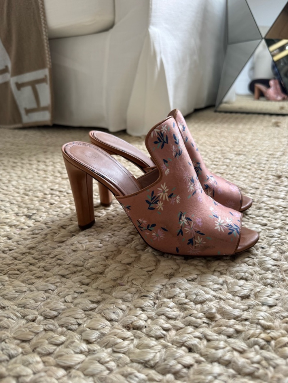 Pink silk Floral Open-Toe High-Heel Mules AD & Daughters Sz 7 Dillard’s